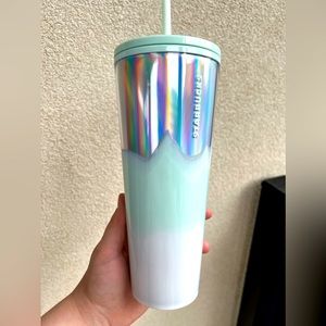 Starbucks Holiday 2021 Teal Wave Cold Cup